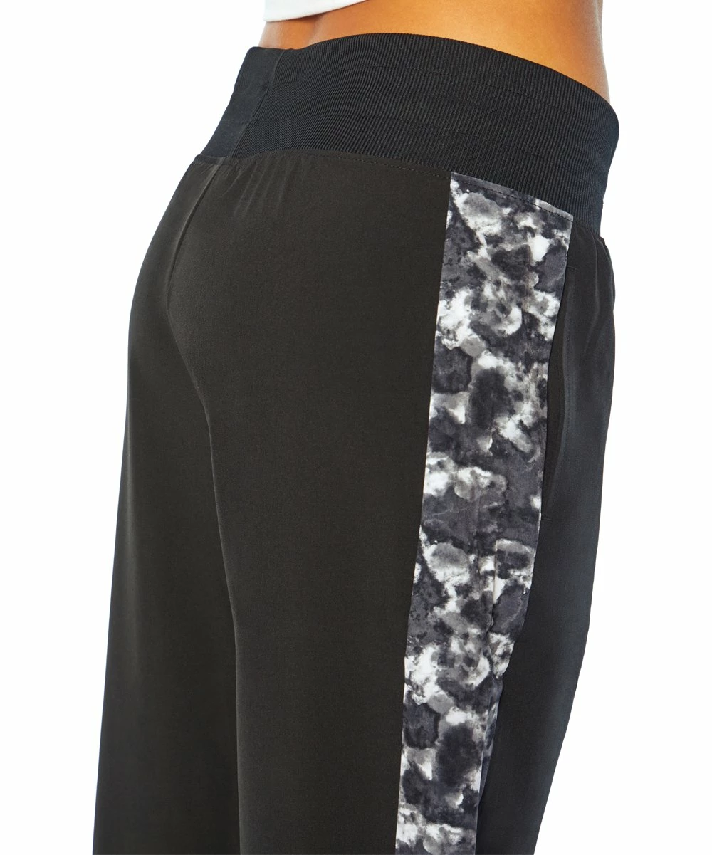 Promo π€© Jessica Simpson Black Watercolor Camo Ella Woven Joggers - π© Women π - Image 3